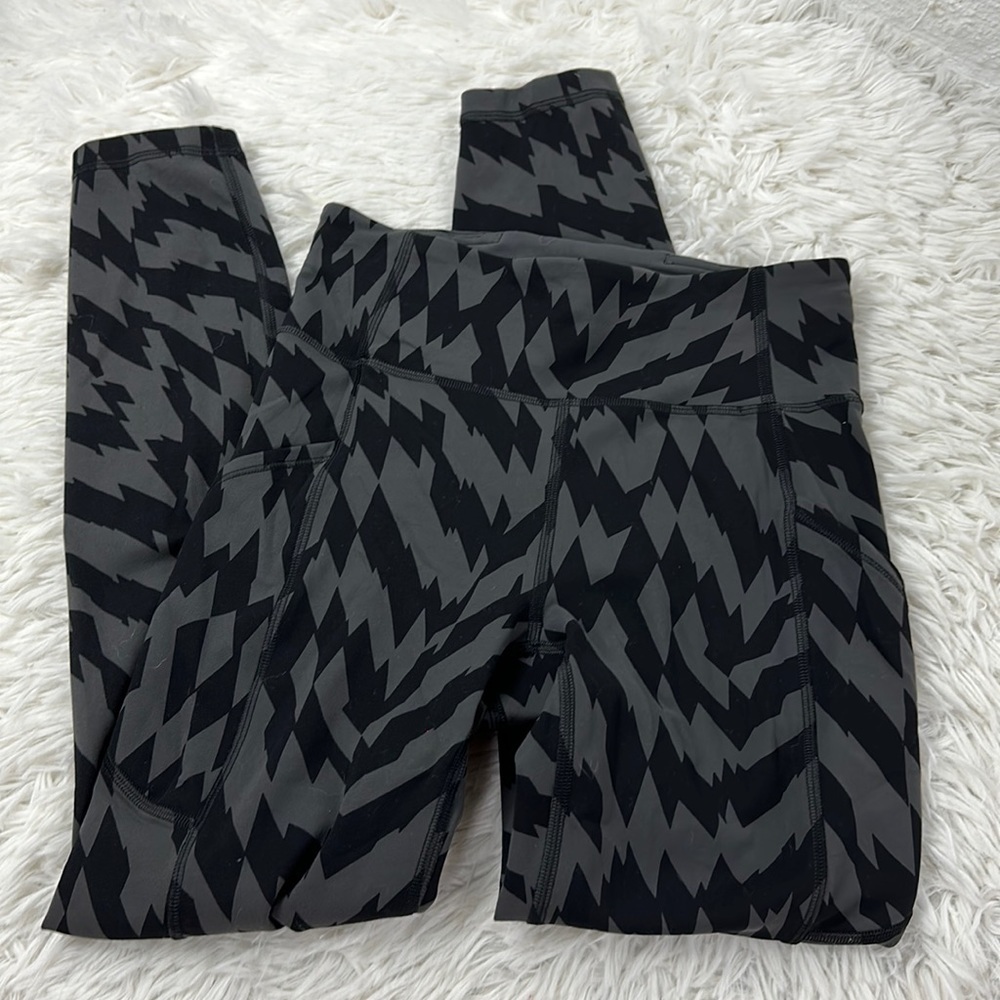 Lululemon Invigorate High-Rise Tight 25" Voltage Graphite Grey Black